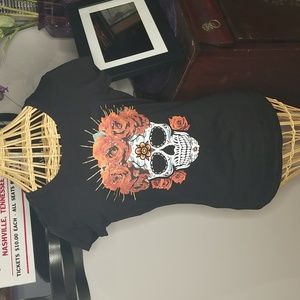 Wound Up Medium(7-9) Juniors Black Day of the Dead Sugar Skull T-shirt